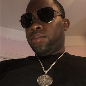 Meet your Posher, Ashneil